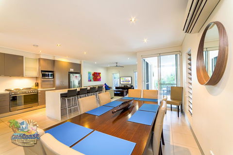 Holiday Home Bayhill Manor - Tweed Heads Accommodation 3