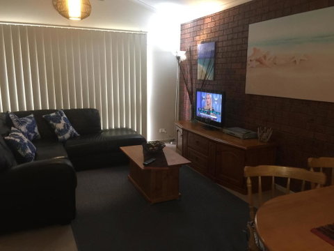 Holiday Home In The Heart Of Anglesea - Tweed Heads Accommodation 3