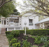 Hollyoak Cottage - delightful ducks and doileys