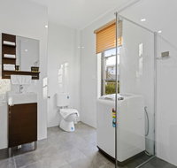 HomeHotel Cozy Duplex in Serene and Leafy Suburb - Tweed Heads Accommodation