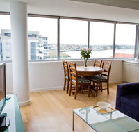 Honeysuckle Executive Suites - Tweed Heads Accommodation
