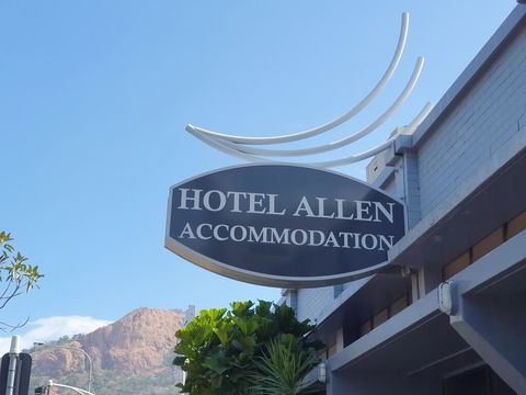 Hotel Allen - Tweed Heads Accommodation 0