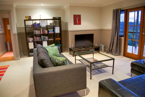 Ironstone Views - Tweed Heads Accommodation 2