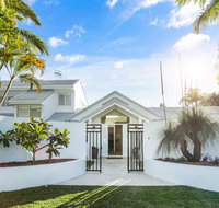 Island living in the heart of Noosa - Tweed Heads Accommodation