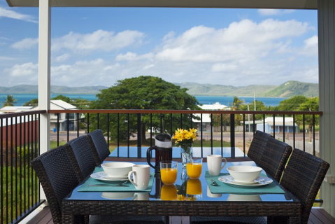 Island Villas & Apartments - Tweed Heads Accommodation 0