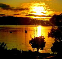 Islandview Beachhouse - 60m down driveway to Beach Dover Tasmania - Tweed Heads Accommodation
