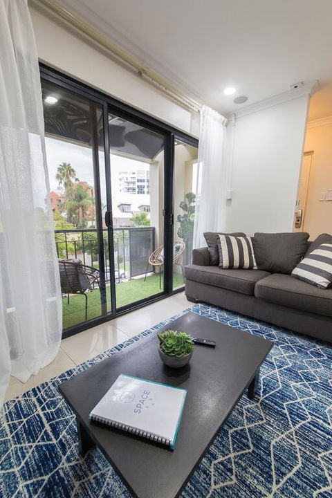 ISOLATION READY!! Super Size Me!! Top Location. Isolation Ready. Sanitised. Free CAT Bus, Pool, Gym And Everything At Your Finge - Tweed Heads Accommodation 3