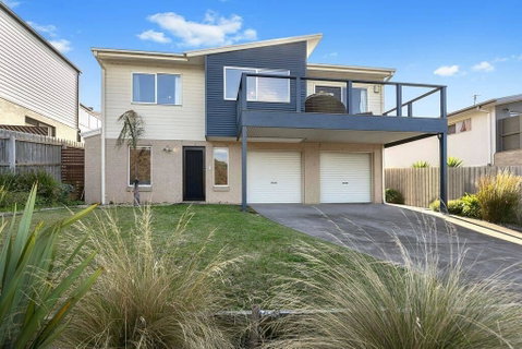 Jan Juc Ocean Views - Pet Friendly - Tweed Heads Accommodation 0
