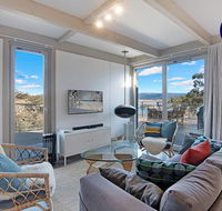 JINDY HOUSE BRAND NEW and STYLISH AMAZING VIEWS - Tweed Heads Accommodation