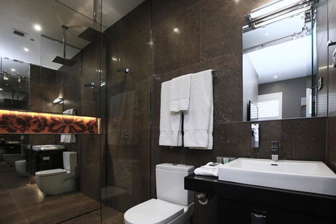 Junction Hotel - Tweed Heads Accommodation 1
