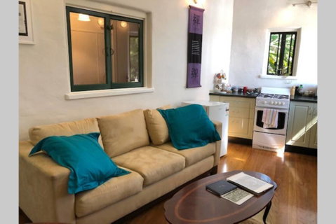 Karma Cottage - Tweed Heads Accommodation 3