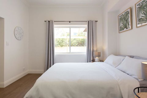 Koala At White Gum Lodge - Tweed Heads Accommodation 2