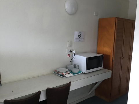 Kooyong Hotel - Tweed Heads Accommodation 1