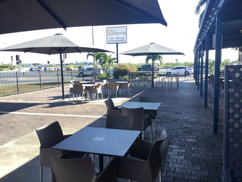 Kooyong Hotel - Tweed Heads Accommodation 2