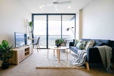 KOZYGURU BRISBANE CITY HIGHRISE 1BED APT SPIRE QBN550-2501 - Tweed Heads Accommodation 0