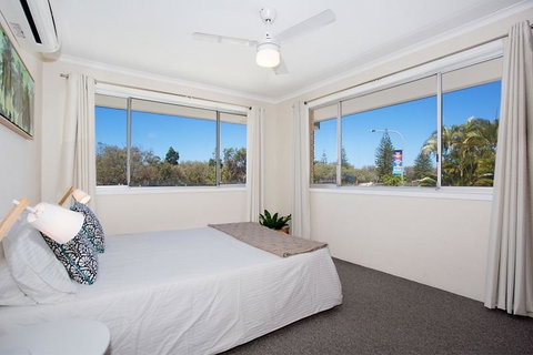 Kurrawa Lodge - Tweed Heads Accommodation 3