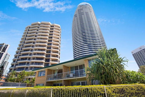 Kurrawa Lodge - Tweed Heads Accommodation 1