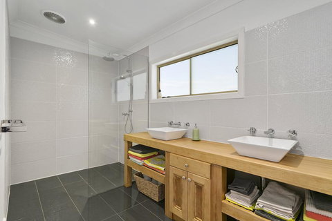 L'Ciabot- Sea View Tranquility - Tweed Heads Accommodation 3