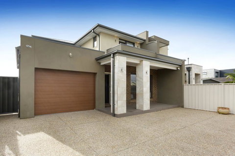 LA DOLCE VITA RETREAT - RYE - Tweed Heads Accommodation 0