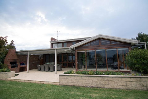 Lake House 61 Mulwala - Tweed Heads Accommodation 3