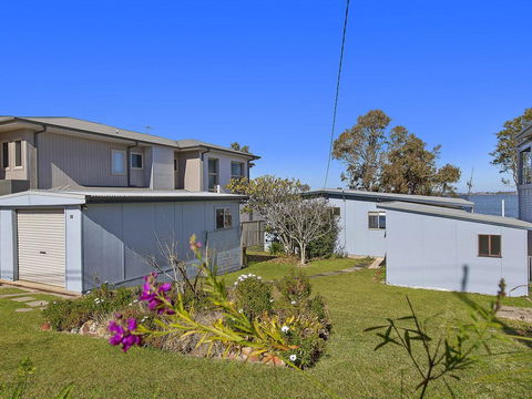 Lakes Edge Cottage - Tweed Heads Accommodation 2