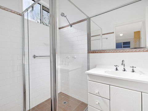 Lakes Edge Cottage - Tweed Heads Accommodation 3