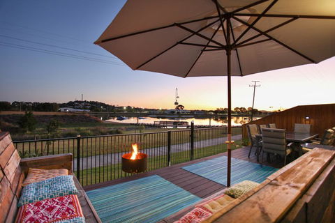 Lakeside Deck House - Tweed Heads Accommodation 0