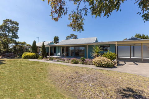 Lakeview - Waterviews On Newlands Arm - Tweed Heads Accommodation 0