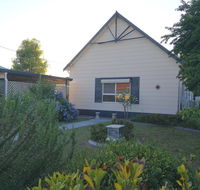 Large 6-Bedroom House with Wifi  Netflix Close to Singleton CBD Hunter Valley - Tweed Heads Accommodation
