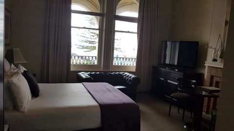 Largs Pier Hotel - Tweed Heads Accommodation 2