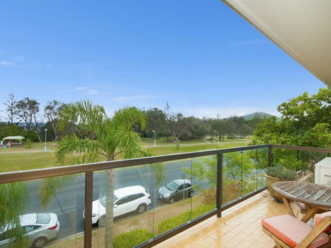 Lawson Beachfront - Tweed Heads Accommodation 1