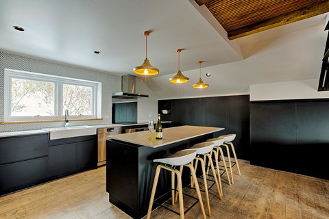 Le Chalets - Tweed Heads Accommodation 0