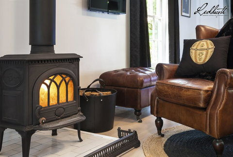 Leddicott Cottage - Tweed Heads Accommodation 2