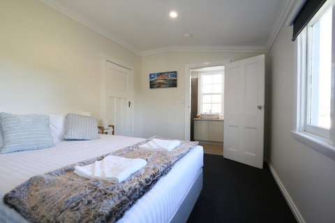 Leichhardt Cottages - Tweed Heads Accommodation 1