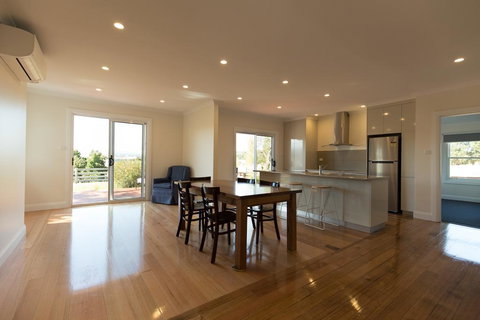 Leichhardt Cottages - Tweed Heads Accommodation 0