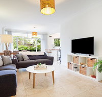 Light and airy garden apartment steps from surf - Tweed Heads Accommodation