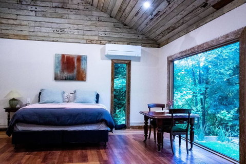 Luxury Forest Retreat - Puffing Billy - Tweed Heads Accommodation 3