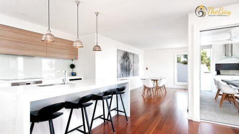 Luxury In Corlette - 4 Drungall Ave - Tweed Heads Accommodation 2