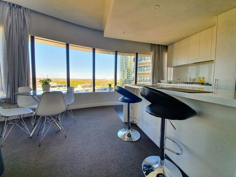 Luxury Level 2-bed 2-bath City View Apt In Olympic Park - Tweed Heads Accommodation 1