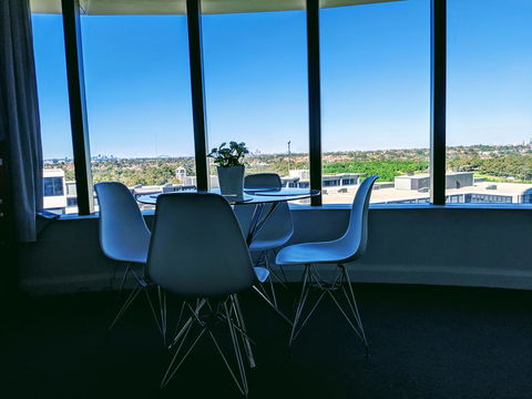Luxury Level 2-bed 2-bath City View Apt In Olympic Park - Tweed Heads Accommodation 2