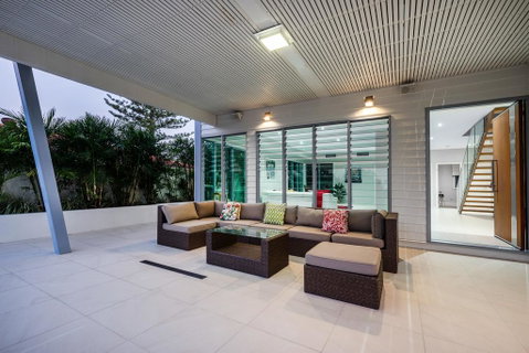 Luxury Tropical Haven - Pacific Avenue, Sunshine Beach - Tweed Heads Accommodation 3