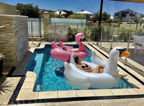 LUXURY VILLA W POOL & SPAS - Tweed Heads Accommodation 1