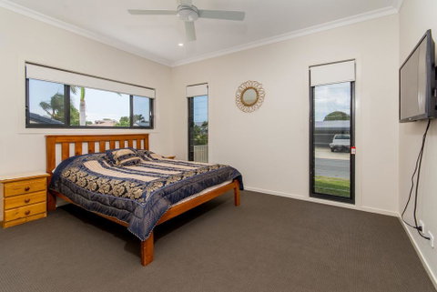 Luxury Waterfront Family Entertainer On Dolphin - Tweed Heads Accommodation 2