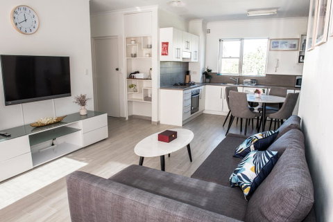 Manly 2 Stay Holiday Apartments - Tweed Heads Accommodation 1