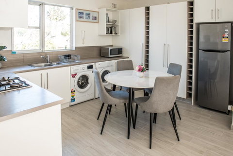 Manly 2 Stay Holiday Apartments - Tweed Heads Accommodation 3