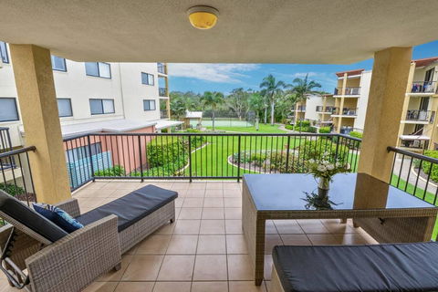 Marcoola Beachfront 3BR -Pool-100m To The Beach. - Tweed Heads Accommodation 2