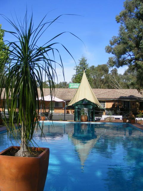 Matthew Flinders Motor Inn - Tweed Heads Accommodation 3