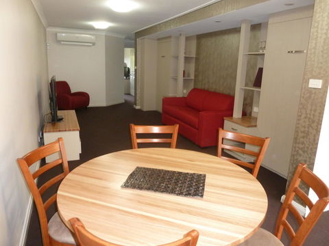McNevins Tamworth Motel - Tweed Heads Accommodation 2