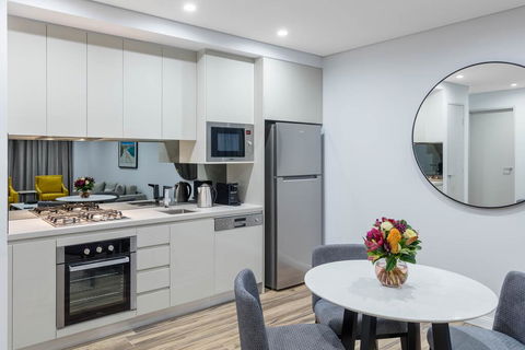 Meriton Suites Bondi Junction - Tweed Heads Accommodation 1