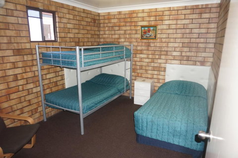 Miles Outback Motel - Tweed Heads Accommodation 1